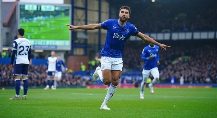 Siirto huhut, uutiset: Calvert-Lewin Fires Agent for Man United Deal