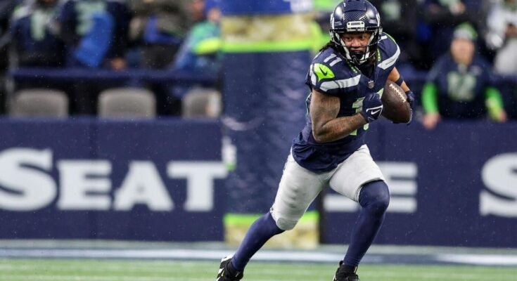 Fantasiajalkapallokurssit 2025: NFL -tietokoneen ratapölkyt, jotka kutsuivat James Cookin valtavaksi kaudelle