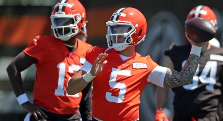Browns QB, joka on merkitty NFL: lle kelvottomaksi, kun hän on osallistunut Shedeur Sandersin kanssa