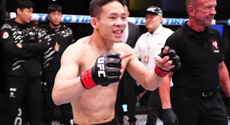 LAS VEGAS, Nevada - 17. toukokuuta: Hyunsung Park Etelä -Koreassa reagoi voiton jälkeen Carlos Hernandezia vastaan perhopainotaistelussa UFC -illan yönä UFC Apex -tapahtumassa 17. toukokuuta 2025 Las Vegasissa, Nevadassa. (Kuva Jeff Bottari / Zuffa LLC: stä)