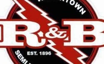 Semipro Football: Watertown Red and Black Freaners Grand Pade Ithacan pudotuspelisarjan tappiossa | Punainen ja musta