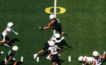 Pari Oregon 2025 Ducks -nimikkeitä "Freaks List", kirjoittanut Bruce Feldman