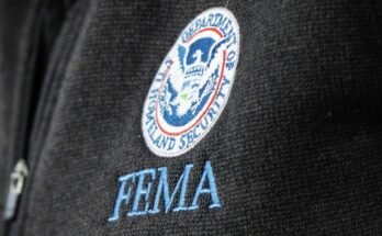 Taistelu kotimaisen väkivaltaisen ääriliikkeiden torjunnasta ei ole enää FEMA -prioriteetti