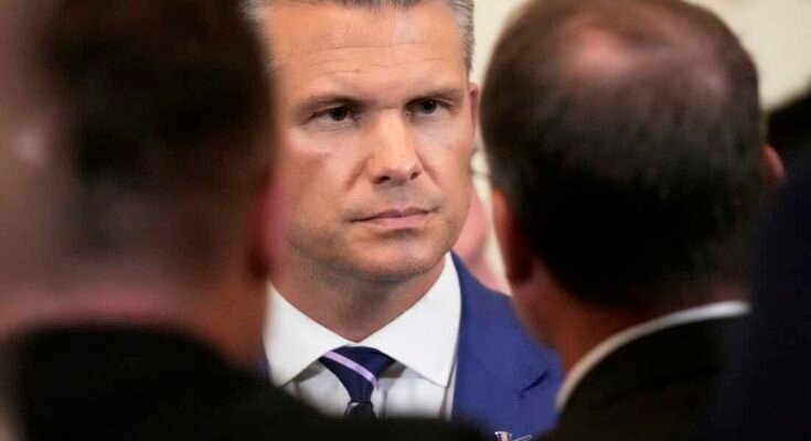 Puolustusministeri Pete Hegseth osallistuu tapahtumaan, jolla merkitään Valkoisen talon itähuonetta 7. elokuuta 2025 Washingtonissa.
