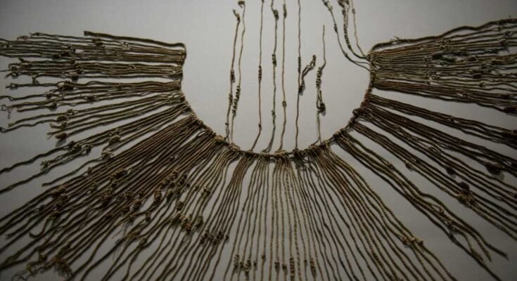 Puuvilla ja kuitu Agave Inca Khipu -tapahtumasta nähdään näyttelyn aikana Smithsonianin kansallismuseossa Intian vuonna 2015 Washington DC: ssä,