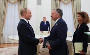 Tässä Venäjän osavaltion viraston jakamassa uima -altaan valokuvassa Venäjän presidentti Vladimir Putin toivottaa meidät erityislähettilään Steve Witkoffin ennen heidän neuvottelujaan Moskovassa 6. elokuuta