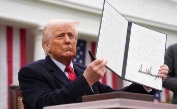 Presidentti Trump allekirjoitti 2. huhtikuuta suurten hintojen voimakkaan toimeksiannon. Viivästysten ja säätöjen jälkeen ne alkavat nyt muotoutua.
